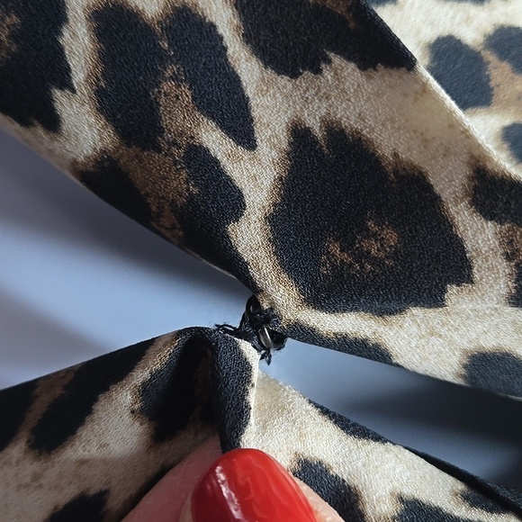Leopard Designer Wrap Blouse Top L - Picture 8 of 9